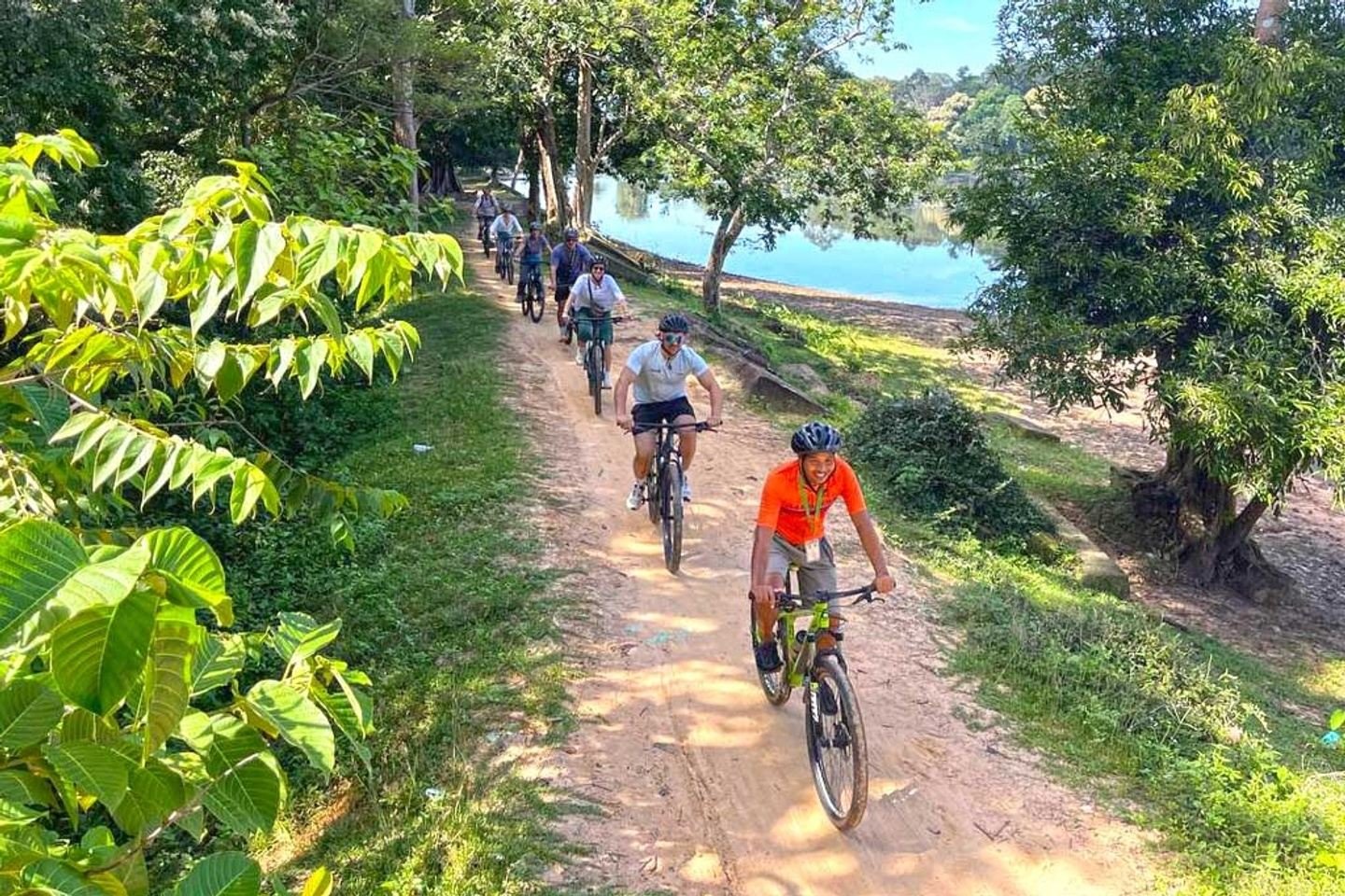 Siem Reap Bike Tour 3 Days Kampong Phluk, Angkor Temples